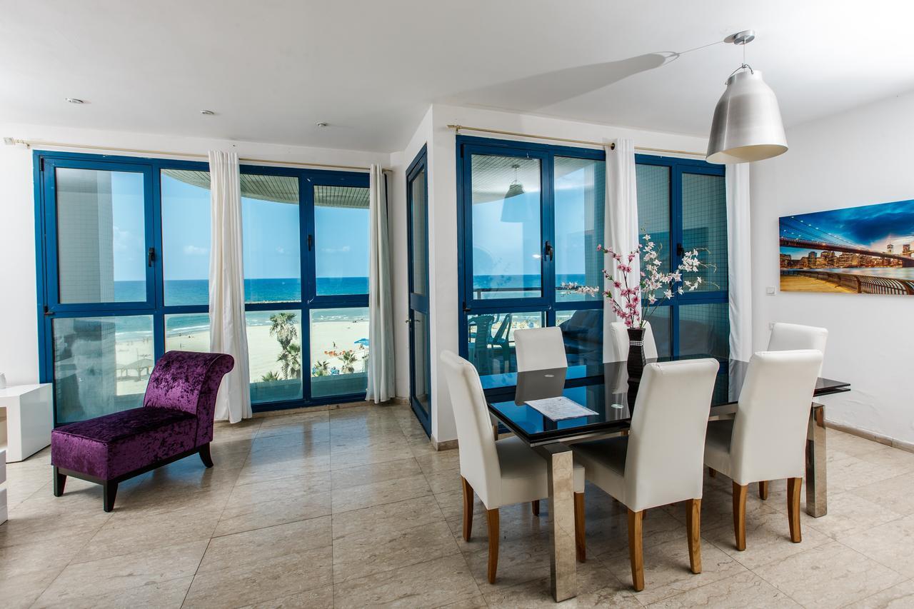 Ocean Front Apartments First Line To The Beach Tel Aviv Exterior foto