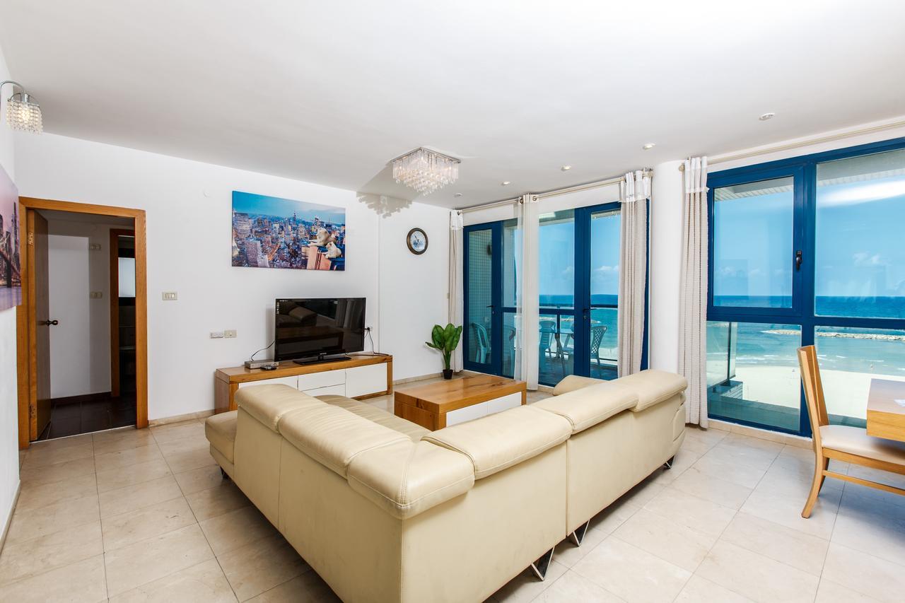 Ocean Front Apartments First Line To The Beach Tel Aviv Exterior foto