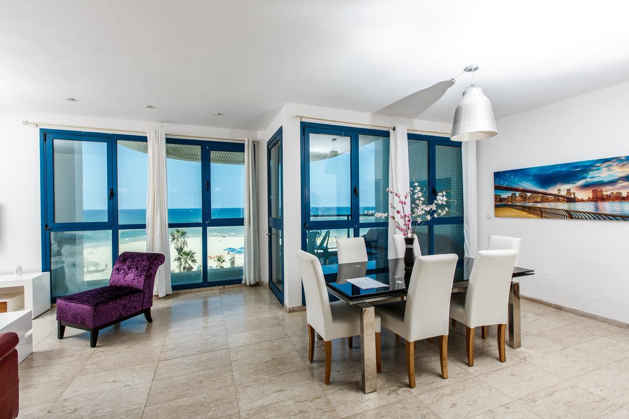 Ocean Front Apartments First Line To The Beach Tel Aviv Exterior foto