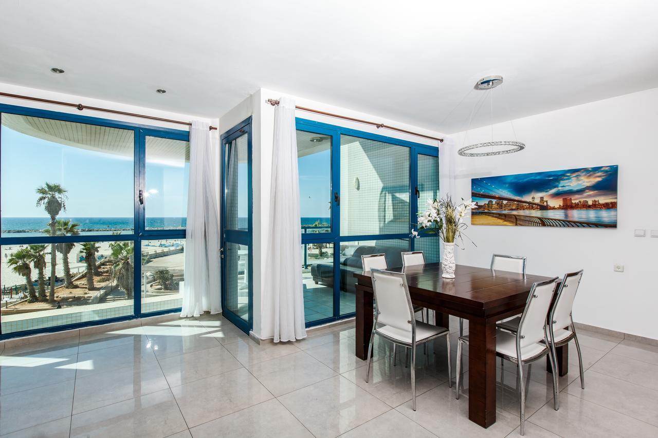 Ocean Front Apartments First Line To The Beach Tel Aviv Exterior foto