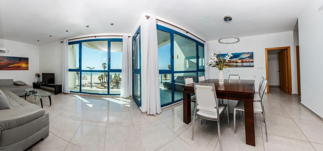 Ocean Front Apartments First Line To The Beach Tel Aviv Exterior foto
