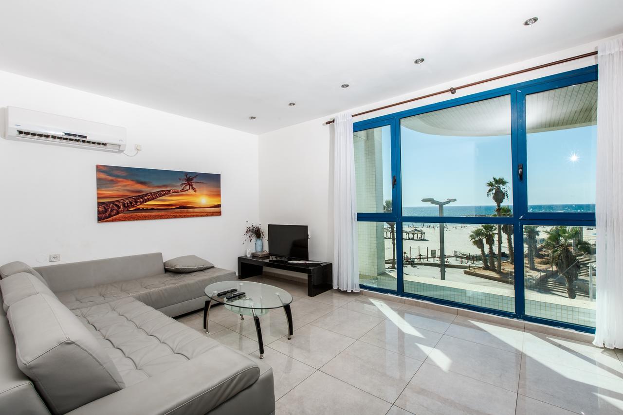 Ocean Front Apartments First Line To The Beach Tel Aviv Exterior foto