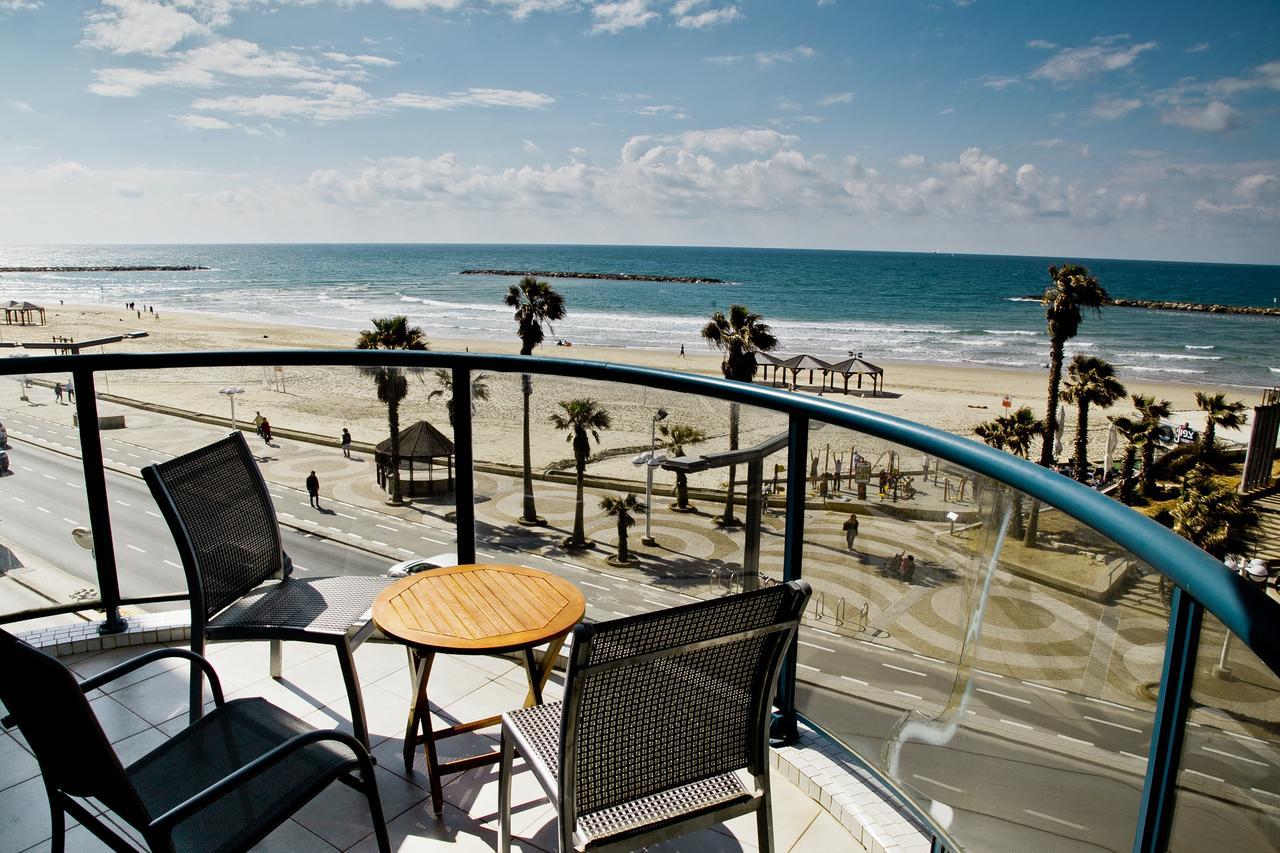 Ocean Front Apartments First Line To The Beach Tel Aviv Exterior foto